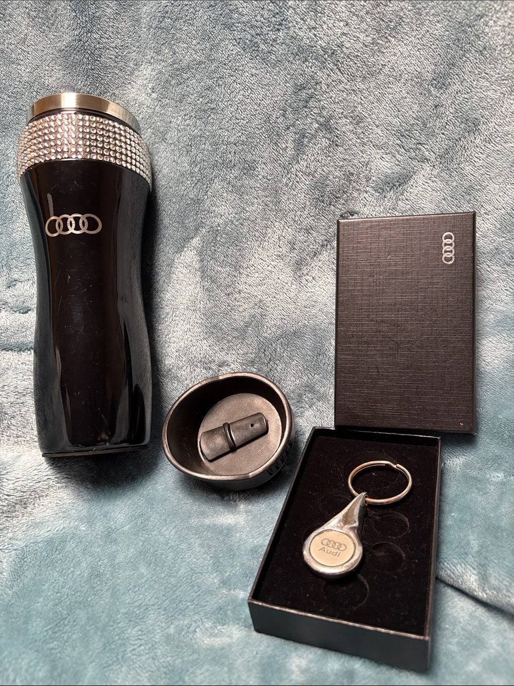 AUDI AUTO SET: Black Sparkles AUDI Travel Tumbler & AUDI Silvery Keychain.